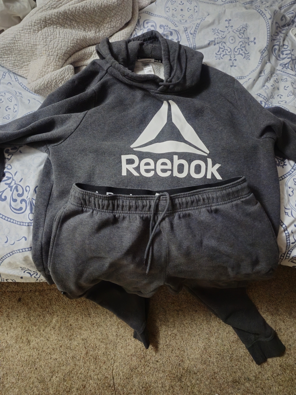 Reebok Dark Charcoal Gray Men's Sweatpants with Drawstring